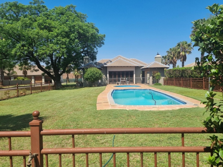 2 Bedroom Property for Sale in Melodie North West